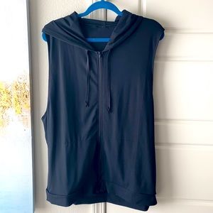 Fabletics sleeveless zip up jacket